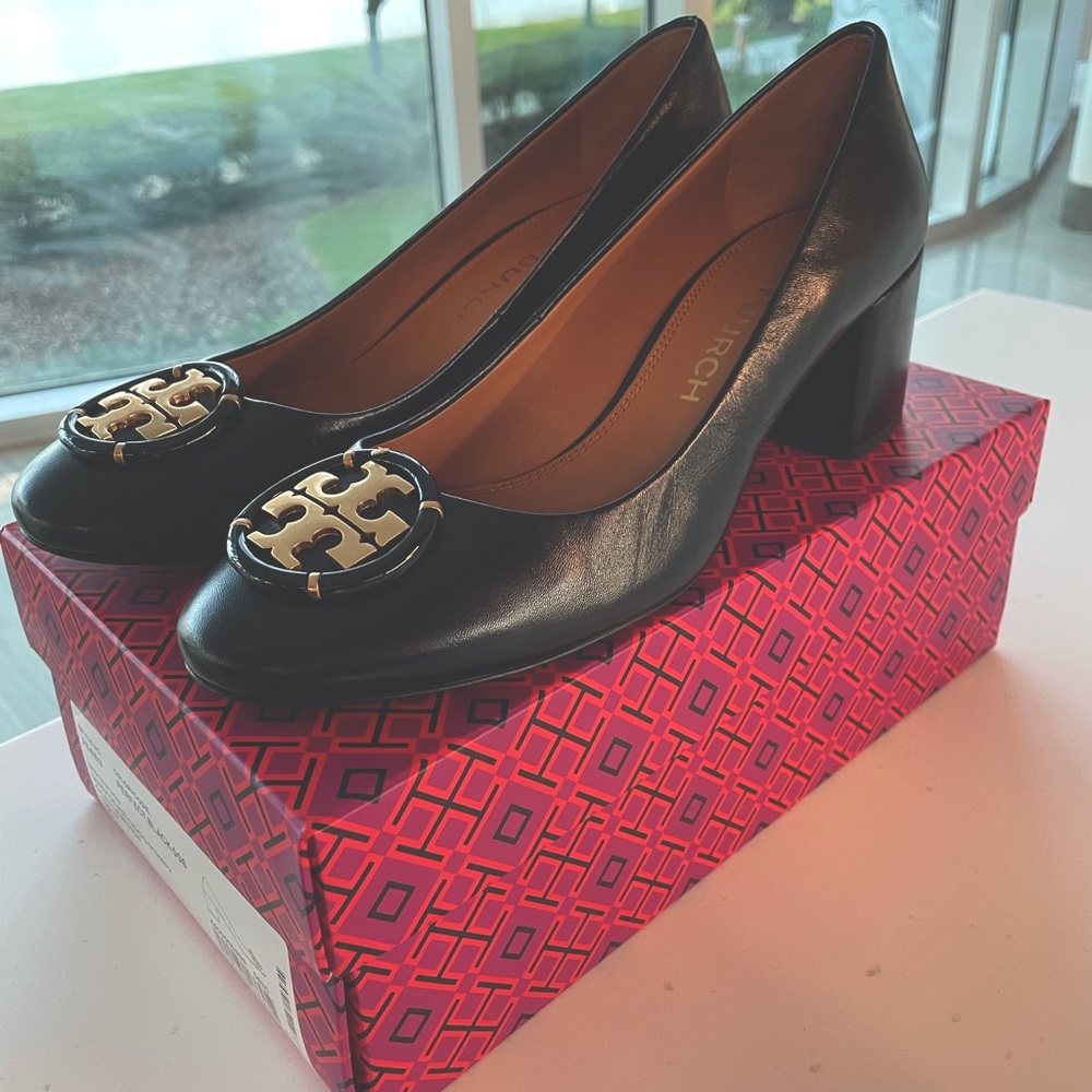 ~Brand New~ Tory Burch Perfect Black Pumps